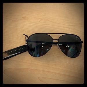 Quay Australia Vivienne Sunglasses in Black/Smoke